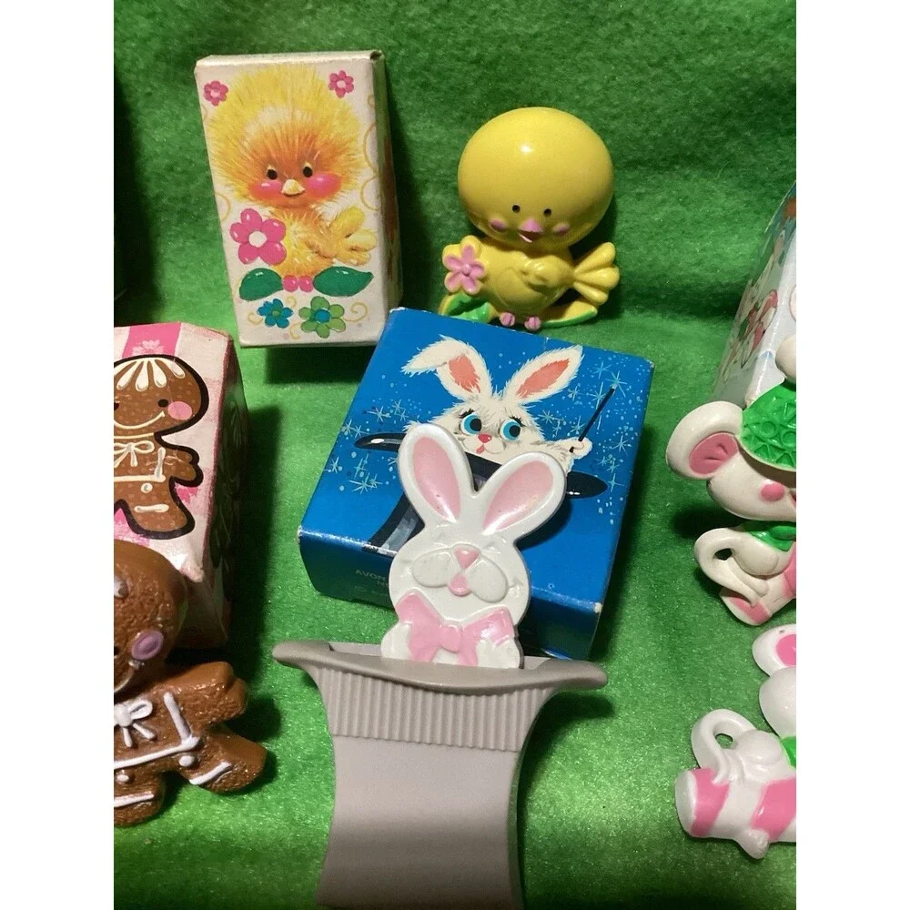 Vintage Avon 16 Novelty Jewelry Pin Pals Boxed & Unboxed 7 Fragrance Glacé Empty